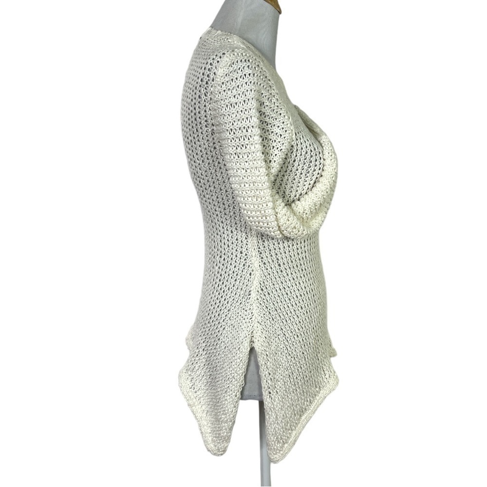 NWT JoFit Stay Inn Sweater size Small in White Asymmetrical Long Hem - Picture 4 of 10